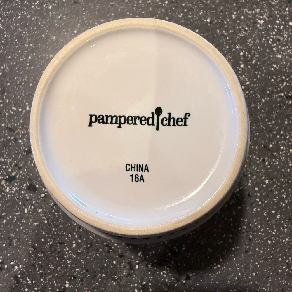 Pampered Chef Ceramic Egg Cooker without the lid - Picture 2 of 3